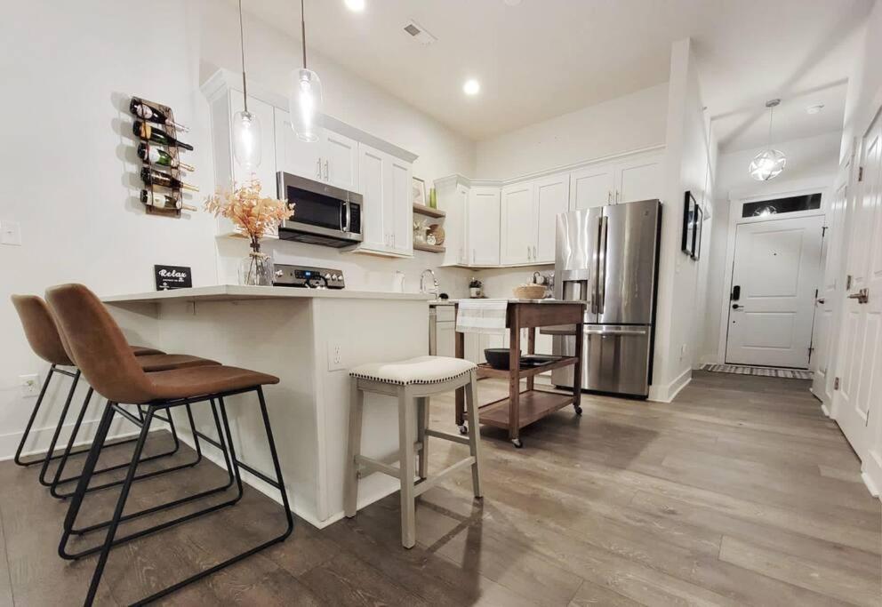 New Stylish Getaway- 5 Mil To Uptown/3 Smart Tvs! Charlotte Exterior foto