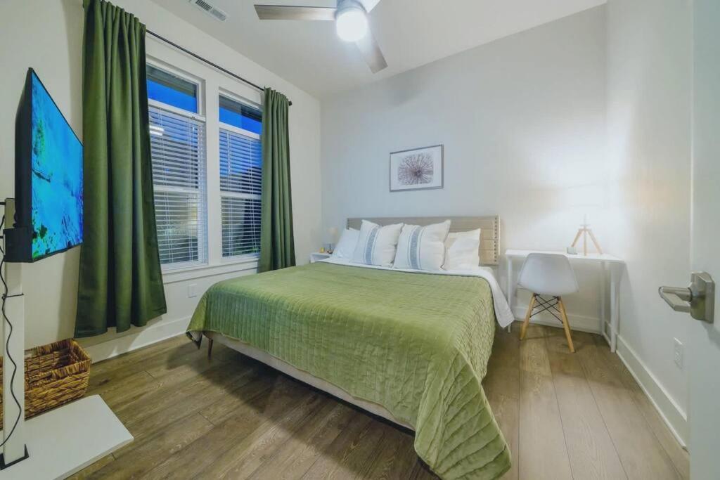 New Stylish Getaway- 5 Mil To Uptown/3 Smart Tvs! Charlotte Exterior foto