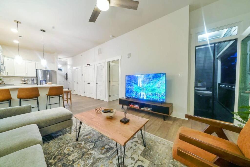 New Stylish Getaway- 5 Mil To Uptown/3 Smart Tvs! Charlotte Exterior foto